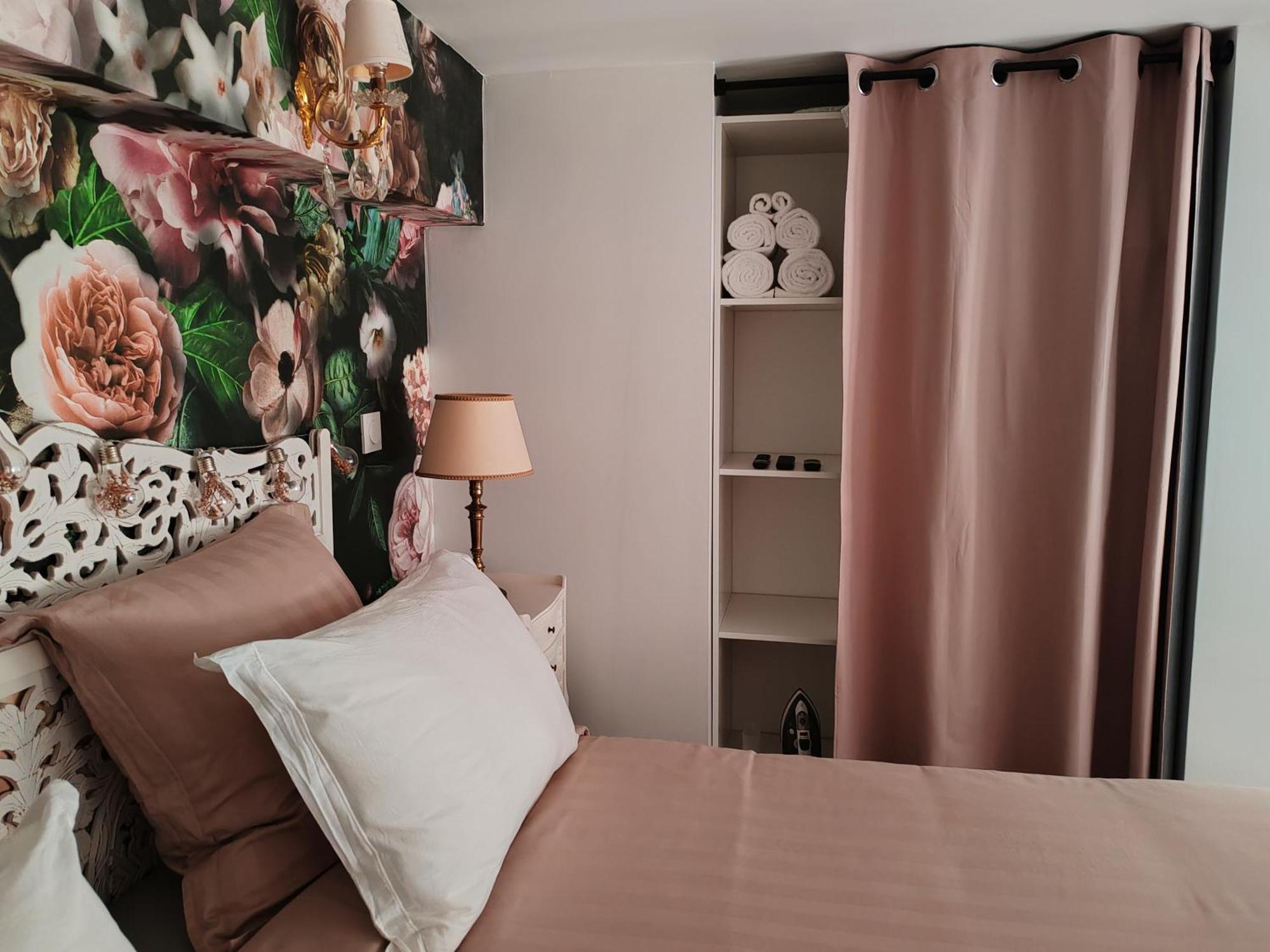 Appartement Bulle D'Antan En Coeur De Ville - Monument Classe Historique - Grand Jaccuzi Кастр Екстериор снимка